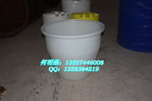 滾塑容器 技術(shù)原理、應(yīng)用優(yōu)勢與發(fā)展前景